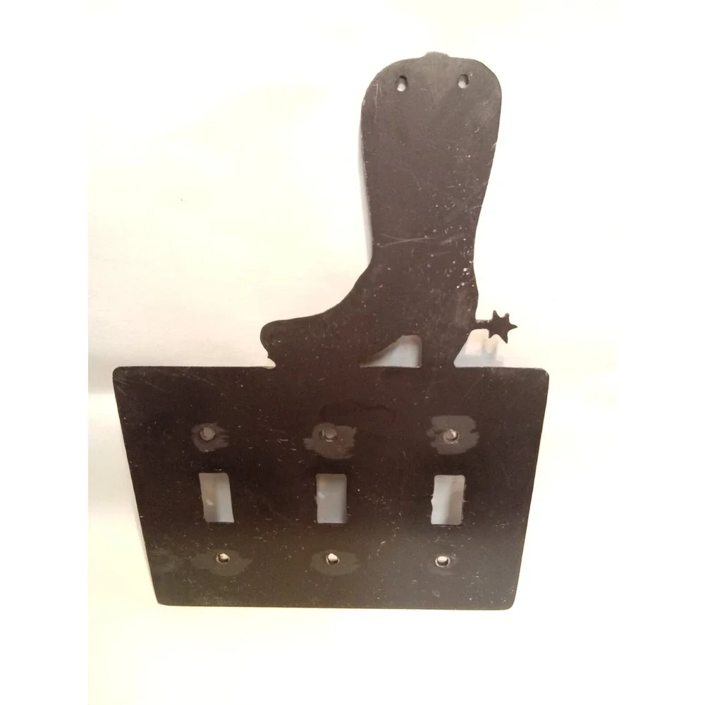 Metal western style 3 switch switchplate.